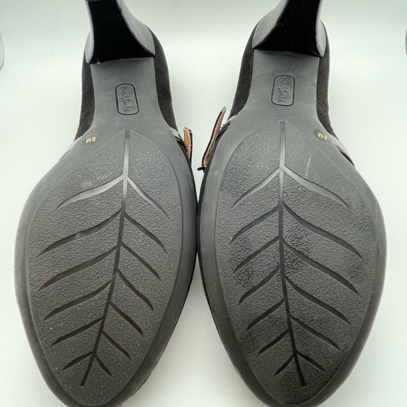 Black Suede Mary Jane Heels. Size 8. - Picture 6 of 8